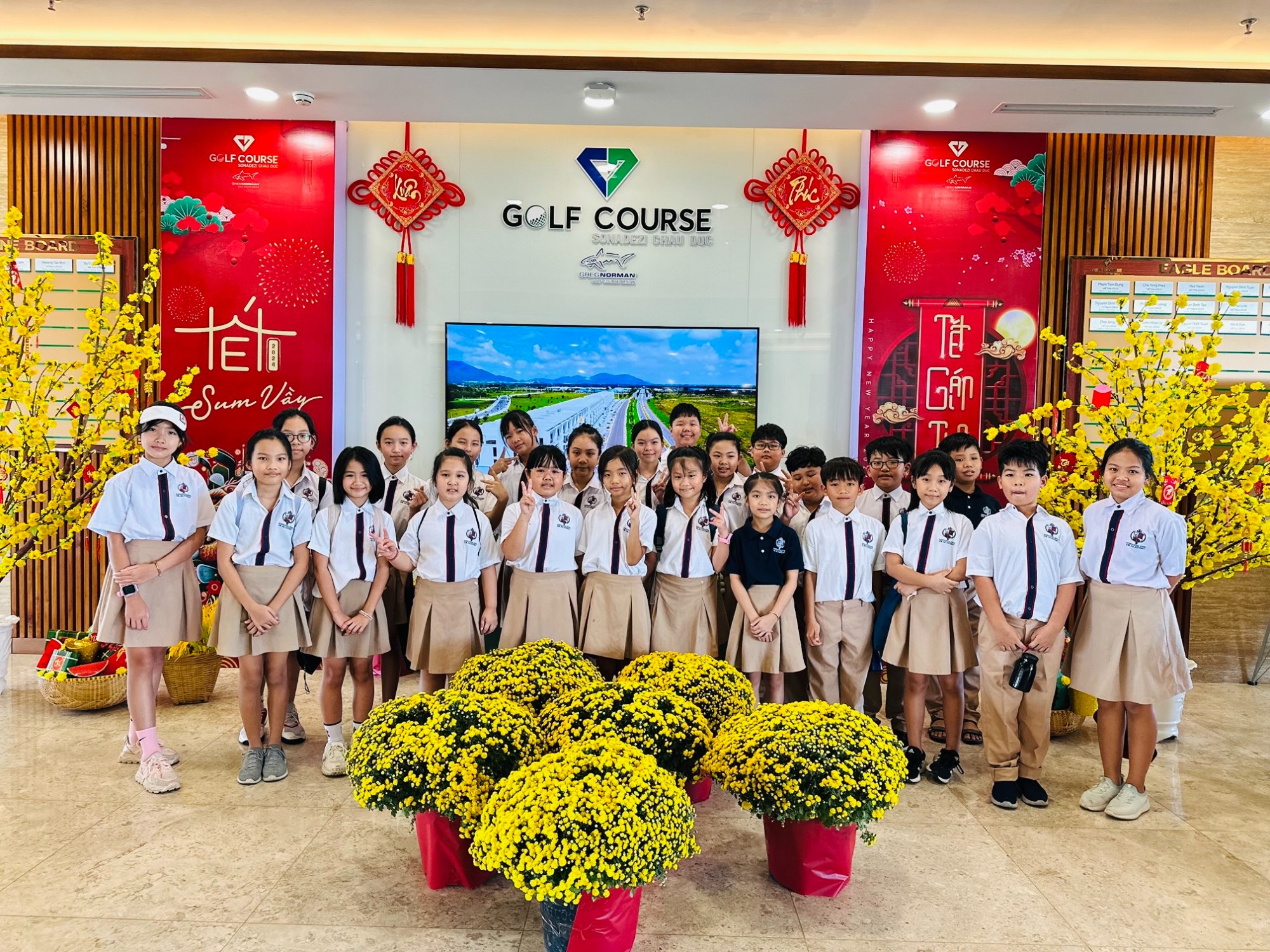 CHÀO ĐÓN CÁC GOLFER TƯƠNG LAI ĐẾN THAM QUAN SÂN GOLF CHÂU ĐỨC