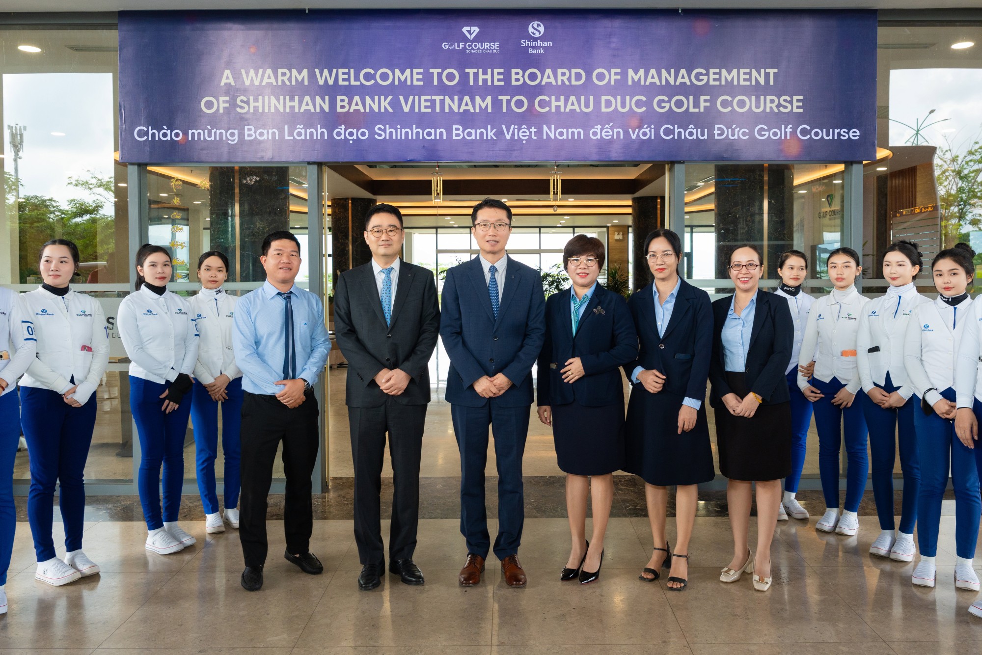 CÔNG TY TNHH MTV DỊCH VỤ GOLF CHÂU ĐỨC VÀ NGÂN HÀNG SHINHAN VIỆT NAM CHÍNH THỨC KÝ KẾT HỢP TÁC CHIẾN LƯỢC